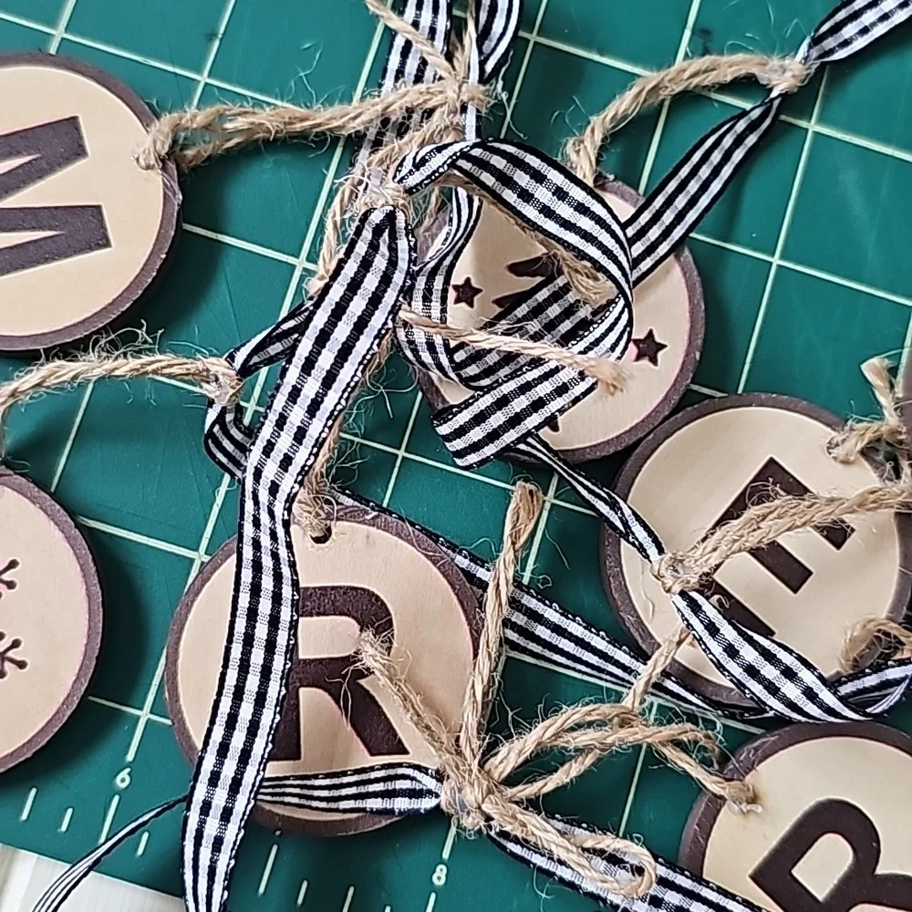Merry wood and black white plaid checker dwcorative banner garland